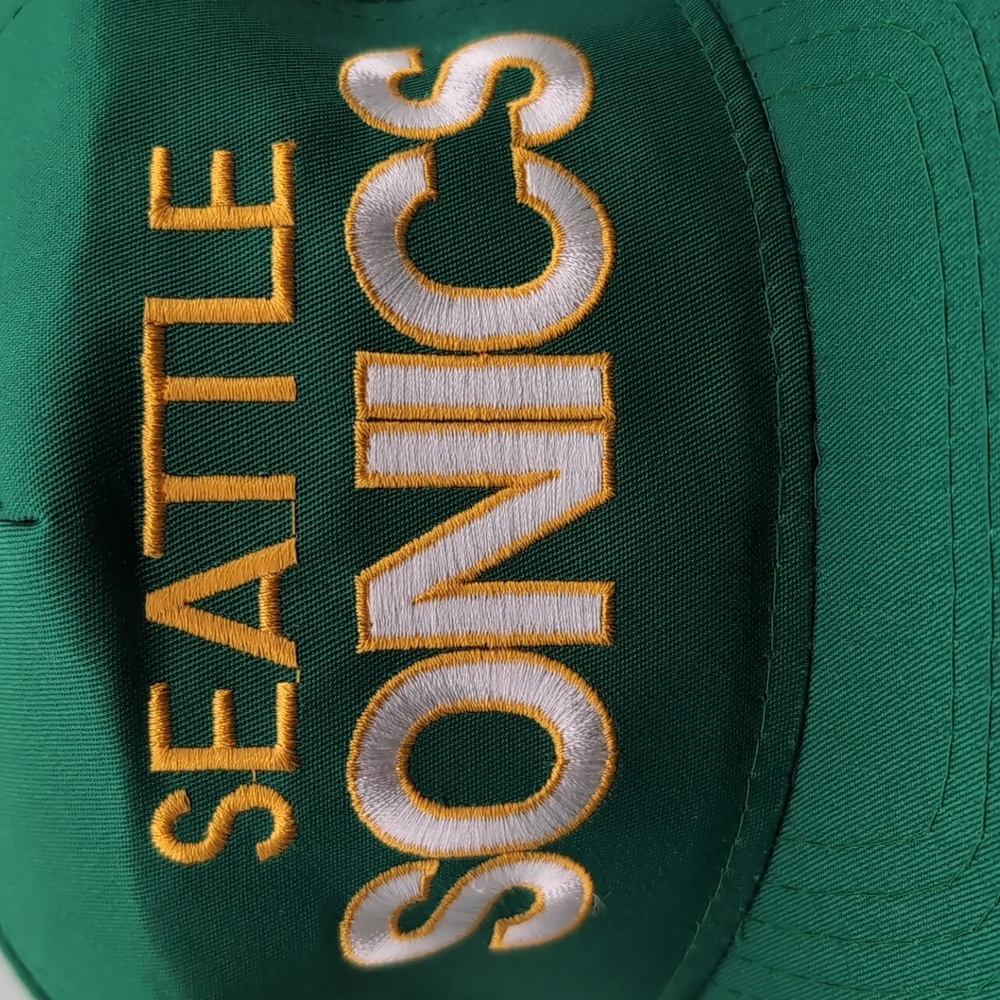 Starter| NWOT Vintage NBA Green Seattle Sonics Snap Back Green Brim - Picture 3 of 12
